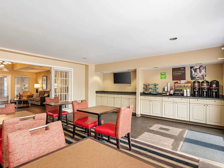 Breakfast Room