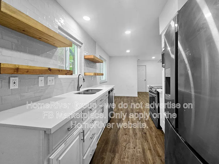3002 Friendswood Dr — Photo 6