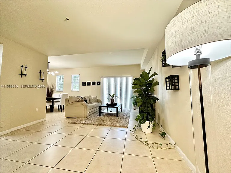 11403 NW 89th St #219 — Photo 5