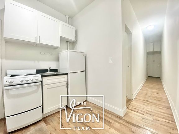 5th image of 316 E 49th St APT 1D
