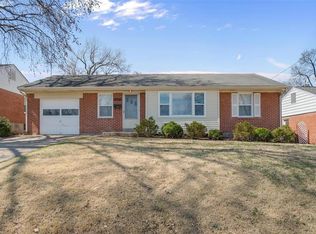2013 W Adams St, Saint Charles, MO 63301