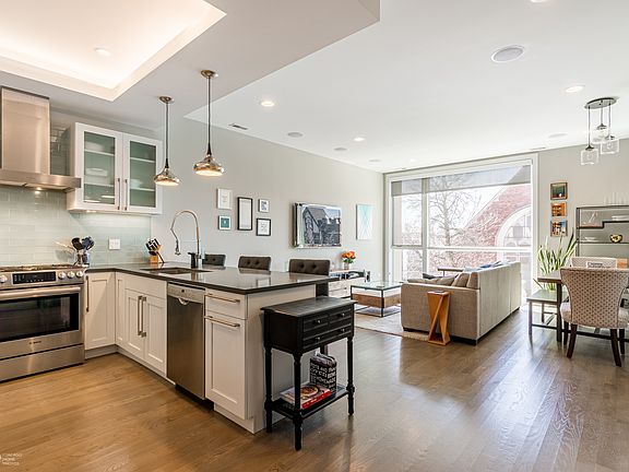 2nd image of 2121 N Mozart St #3
