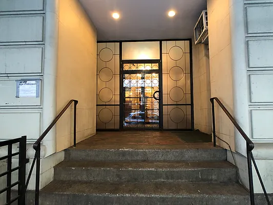 Rented by Oxford Property Group | media 24