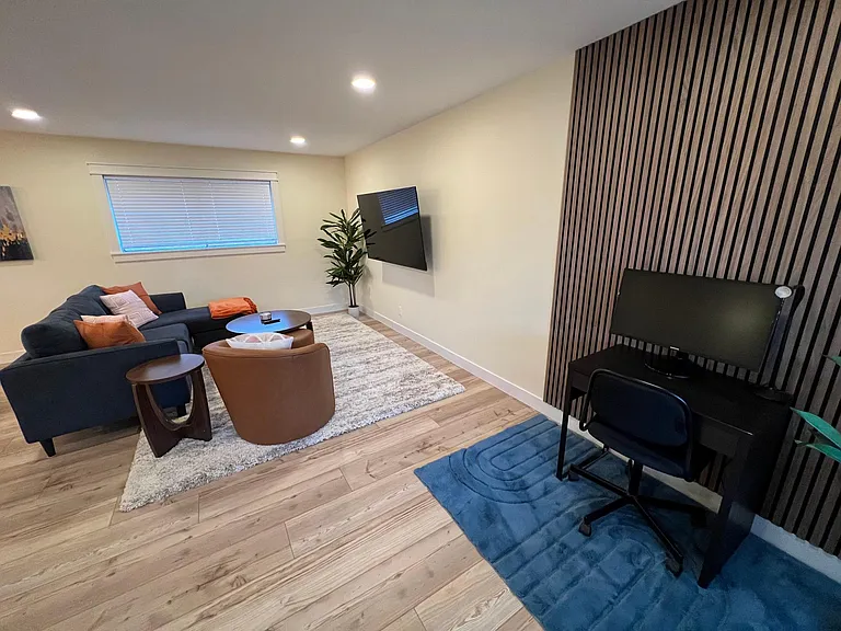 603 Oblate Dr — Photo 3