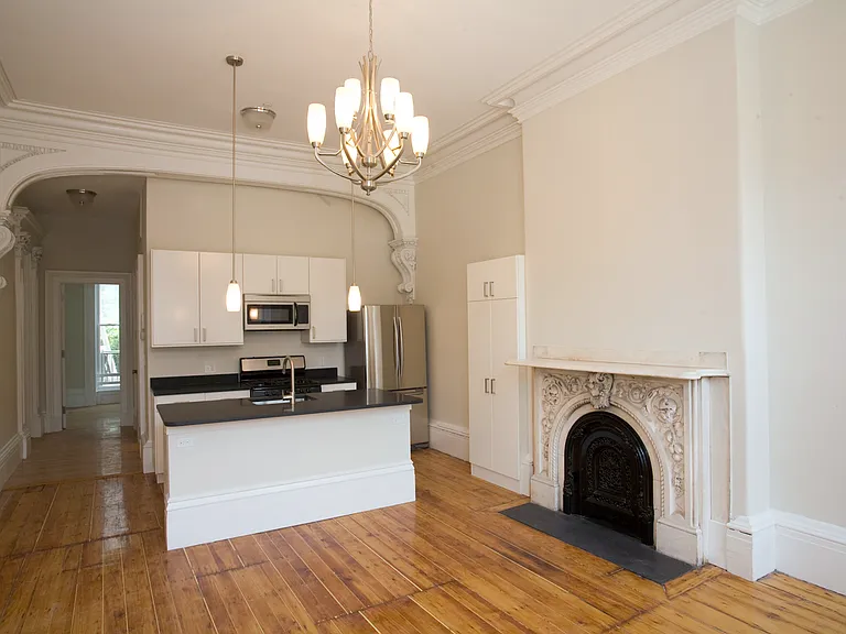 658 Massachusetts Ave #2 — Photo 2