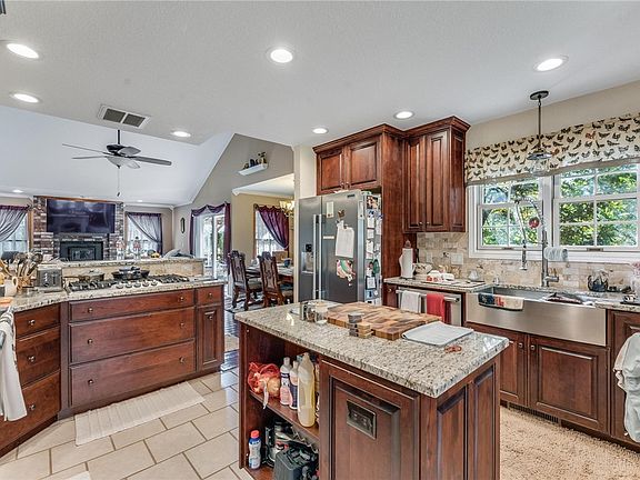 5th image of 21609 Gann Rd