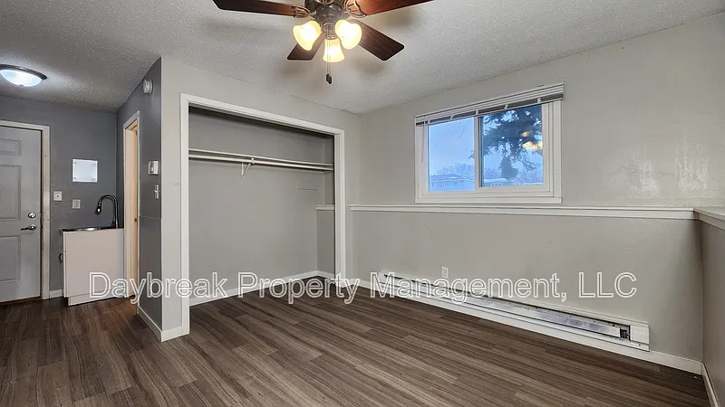 Studio, 1.0 bath, 240 sqft, $625 — Photo 3
