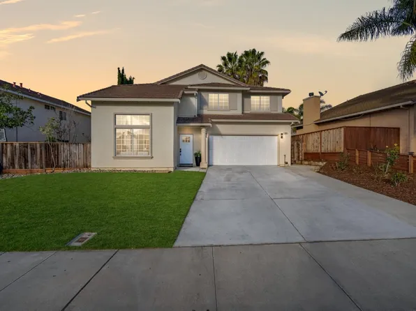 1621 Mimosa St, Hollister, CA 95023