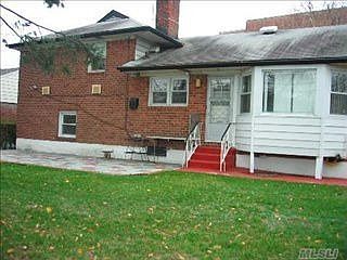 1st image of 22239 Kenilworth Dr