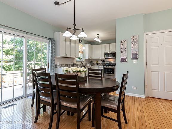 5th image of 137 Woodland Park Cir