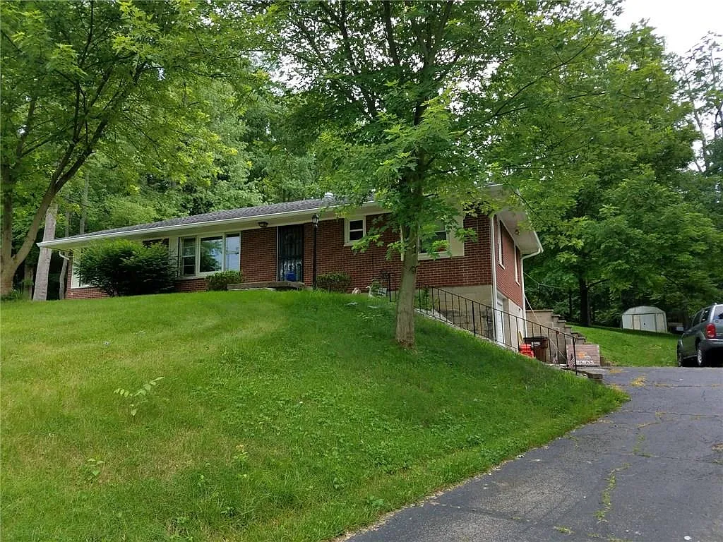 1727 Winding Trl photo 1
