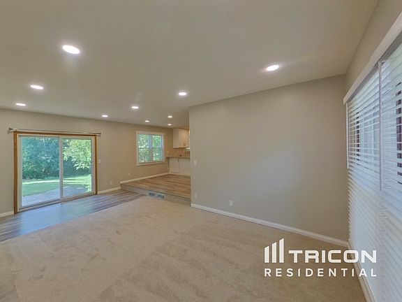 2nd image of 3210 Hamlet Dr