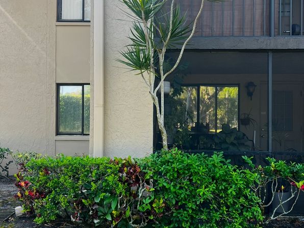 515 Shady Pine Way APT C1