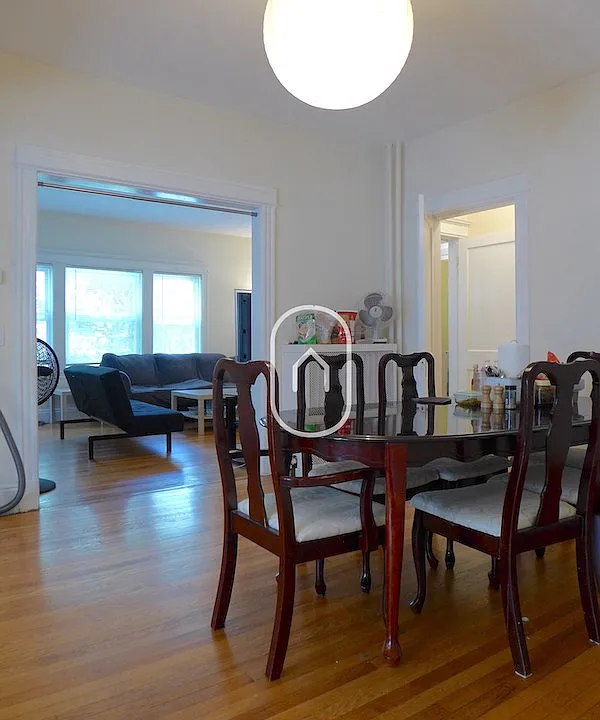 209 Winchester St #1