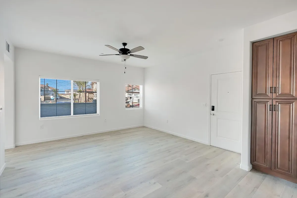 Unit Photo - 2068 Millennium Way #101