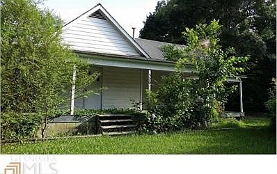 2nd image of 320 Foster St