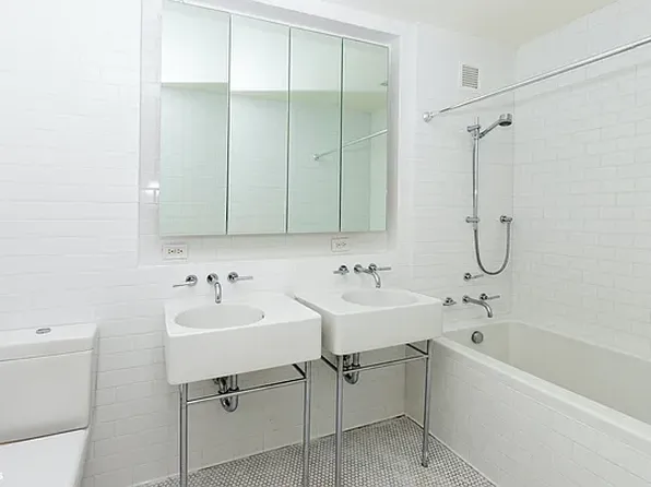 16 West 19th Street image 14 of 27