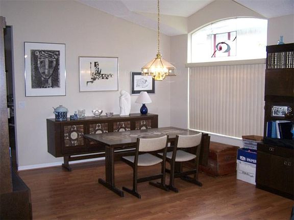 4th image of 105 Kaiser Ln