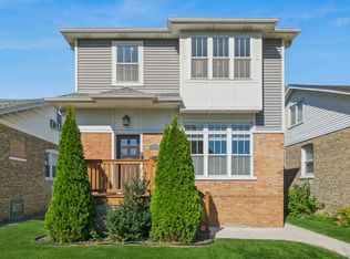 5808 W Waveland Ave, Chicago, IL 60634