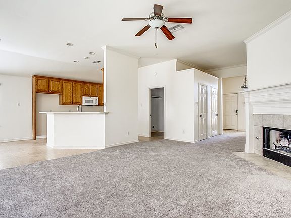 3rd image of 7740 Summerbrook Cir