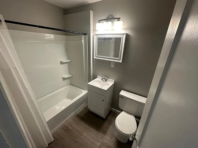 1014 N Illinois St #4 — Photo 5