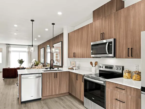 16202 Manor Way #D06, Lynnwood, WA 98087