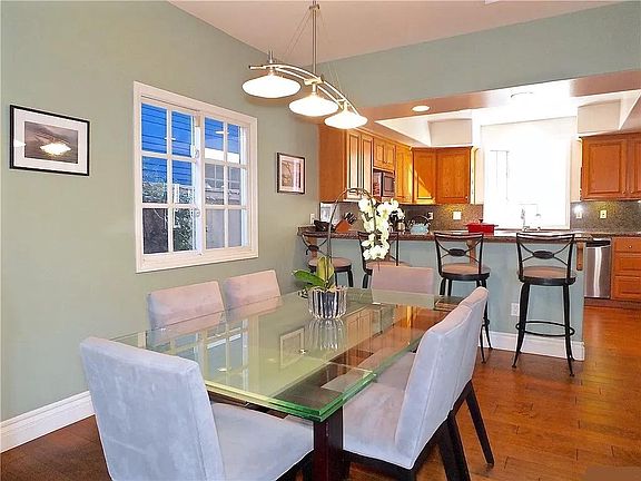 Dinning Room View to Kitchen