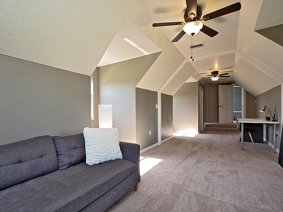 5th image of 2135 River Oaks Ct