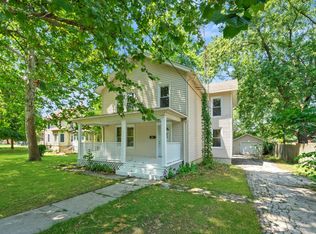 1019 S Jefferson St, Lockport, IL 60441