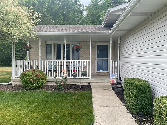 2nd image of 1114 Capitol Dr