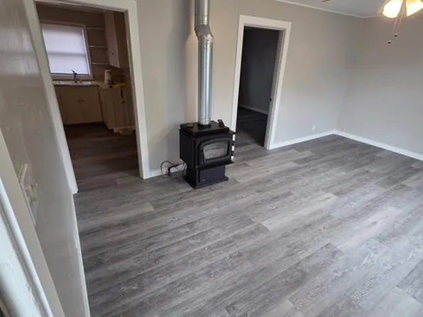 345 NE 6th St APT 4, Prineville, OR 97754