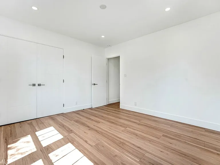 6722 Katherine Ave — Photo 15