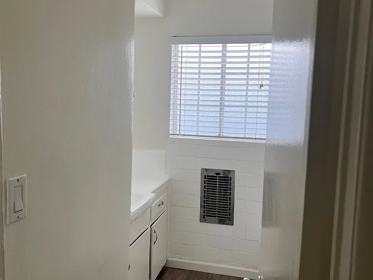 7507 Sepulveda — Photo 14