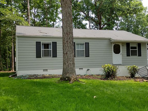 2nd image of 10503 Queensway Ct