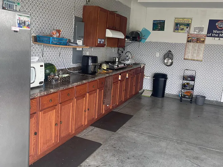 906 Briarstone Dr — Photo 13