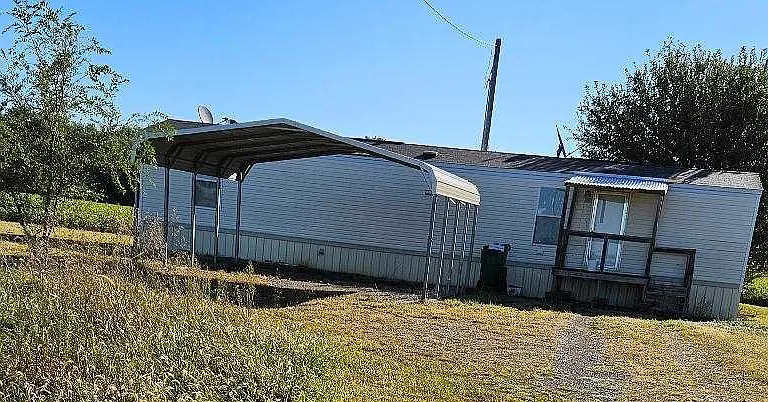 840 Harwood Rd — Photo 1