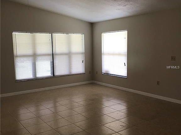 5th image of 273 Waterview Dr