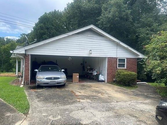 2nd image of 319 Plantation Cir