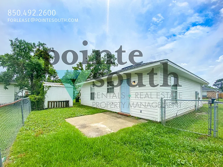 504 Wood Crest Way — Photo 2