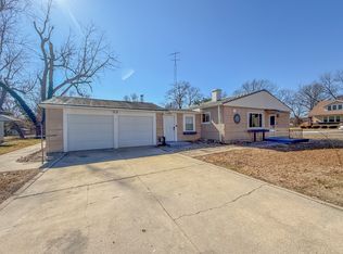 303 E Clare Ave, Pittsfield, IL 62363