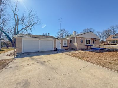 303 E Clare Ave, Pittsfield, IL, 62363