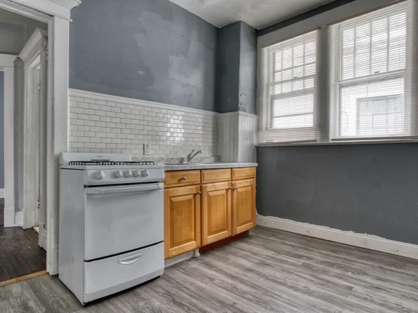 10 Glendale Pl #2, Buffalo, NY 14208