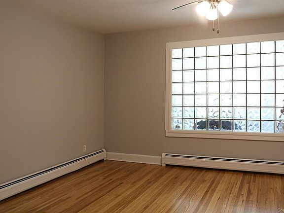 5th image of 2 Pelham Ave #1N