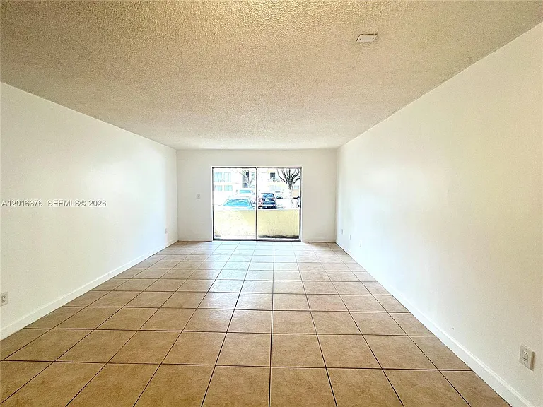11925 NE 2nd Ave #B101 — Photo 4