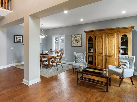4th image of 506 Blackstone Ct