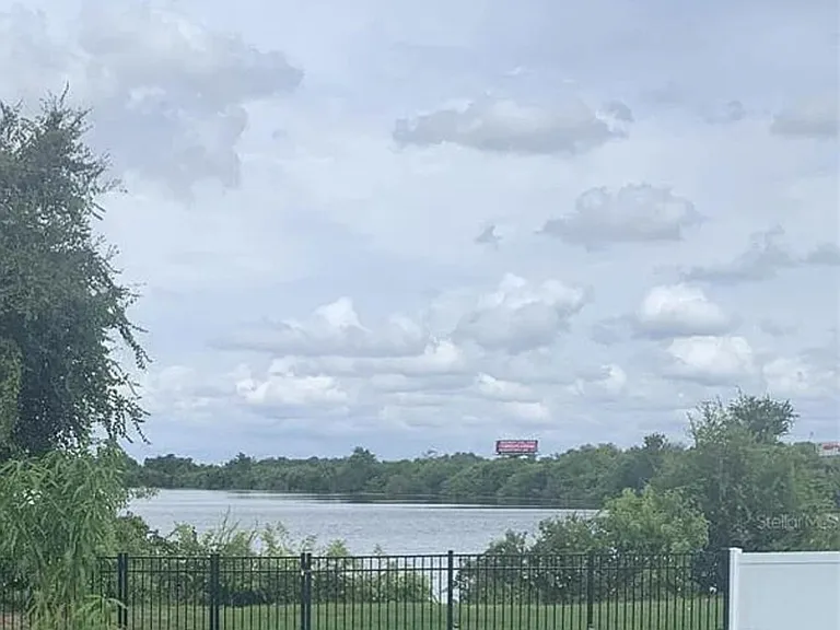 11338 Southwind Lake Dr — Photo 14