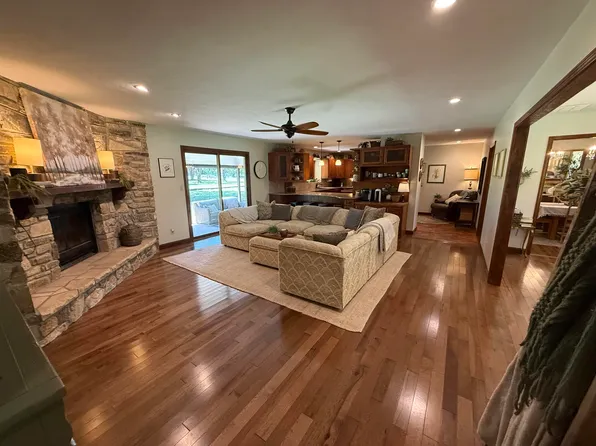 2017 E Chestnut Ave, Arkansas City, KS 67005