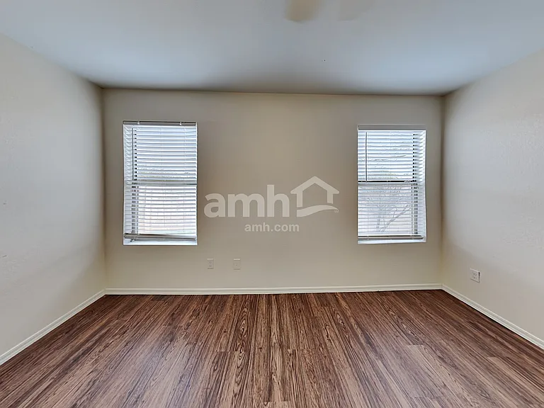 6159 S Avenue De La Chandelle — Photo 8