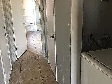 2nd image of 1621 N Venice Ave