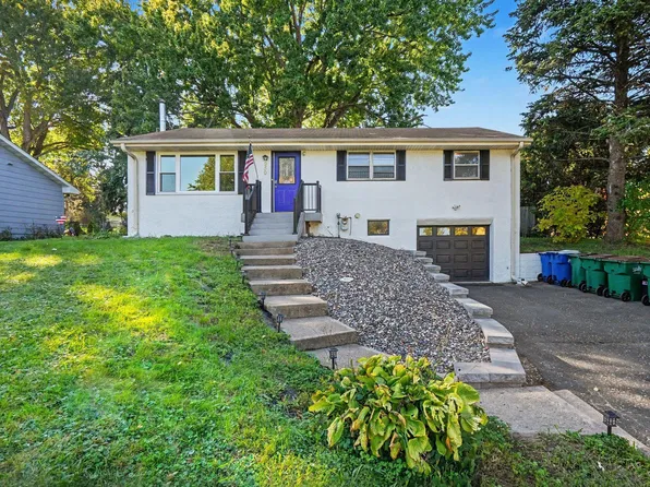 950 22nd Ave NW, New Brighton, MN 55112